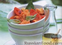 Фото к рецепту: Томатный суп с базиликовым маслом