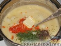 Фото приготовления рецепта: Картофельный суп-пюре с чесноком, помидорами и перцем - шаг №13