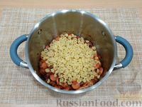 Фото приготовления рецепта: Суп с фасолью, сосисками и макаронами - шаг №9