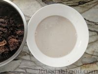 Фото приготовления рецепта: Рисовая каша с маковым молоком и карамелизированными яблоками - шаг №4