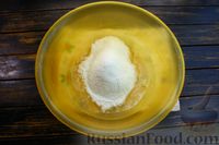 Фото приготовления рецепта: Чебуреки с капустой - шаг №3