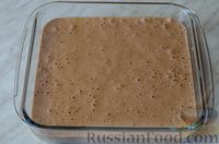 Фото приготовления рецепта: Шоколадный пирог с молочной пропиткой и кремом из сгущёнки - шаг №7