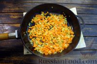 Фото приготовления рецепта: Томатный суп с чечевицей и беконом - шаг №7