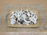 Фото приготовления рецепта: Булгур с курицей, овощами и грибами - шаг №7