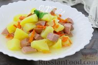 Фото к рецепту: Картошка, тушенная с колбасой