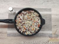 Фото приготовления рецепта: Рис с фаршем и консервированной фасолью - шаг №12