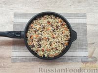 Фото приготовления рецепта: Рис с фаршем и консервированной фасолью - шаг №13