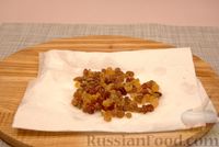 Фото приготовления рецепта: Яблочные сконы с изюмом и орехами - шаг №3