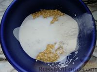 Фото приготовления рецепта: Овсяная запеканка на кефире, с яблоком и шоколадом - шаг №3