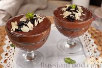 Фото к рецепту: Шоколадно-сливочный десерт с черносливом