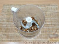 Фото приготовления рецепта: Котлеты из фасоли с грецкими орехами - шаг №2