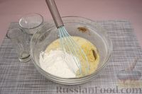 Фото приготовления рецепта: Капустный пирог "Простецкий" на кефире, с колбасой - шаг №9