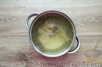 Фото приготовления рецепта: Сырный крем-суп с жареной курицей - шаг №2