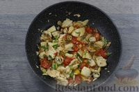 Фото приготовления рецепта: Хек, тушенный с помидорами черри, оливками и маслинами - шаг №11