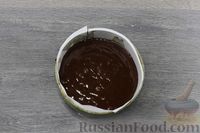 Фото приготовления рецепта: Постный шоколадный торт с малиновым кремом - шаг №8