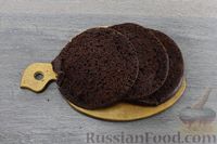 Фото приготовления рецепта: Постный шоколадный торт с малиновым кремом - шаг №12
