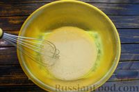 Фото приготовления рецепта: Постный дрожжевой пирог со штрейзелем - шаг №3