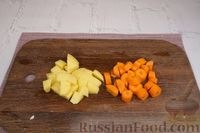 Фото приготовления рецепта: Суп с пельменями и овощами - шаг №4