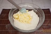 Фото приготовления рецепта: Насыпной пирог с маково-творожной начинкой - шаг №4