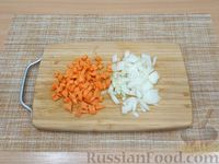 Фото приготовления рецепта: Куриный суп с грибами и паприкой - шаг №2