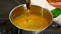 Фото приготовления рецепта: Лимонно-имбирный чай с мёдом - шаг №7