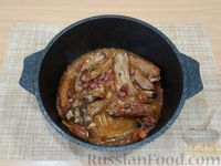 Фото приготовления рецепта: Свиные рёбрышки с овощами - шаг №12