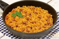 Фото приготовления рецепта: Рис с фасолью в томатном соусе (на сковороде) - шаг №14