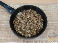 Фото приготовления рецепта: Картофельные котлеты с грибами и овсяными хлопьями - шаг №9