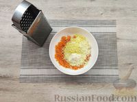 Фото приготовления рецепта: Слоёный салат с курицей, овощами, сыром и яйцами - шаг №12