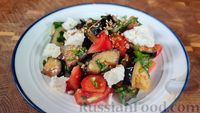 Фото к рецепту: Салат с хрустящими баклажанами и помидорами