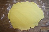 Фото приготовления рецепта: Песочное пасхальное печенье с белковой глазурью - шаг №9