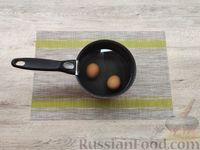 Фото приготовления рецепта: Рулет из лаваша с куриной печенью, яйцами и сыром - шаг №3