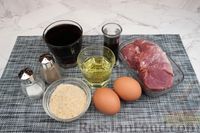 Фото приготовления рецепта: Отбивные из свинины в маринаде с соевым соусом и кока-колой - шаг №1