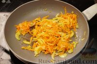 Фото приготовления рецепта: Караси, запечённые с картофелем, помидором и лимоном - шаг №6