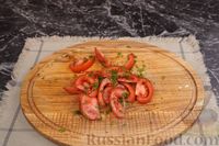 Фото приготовления рецепта: Караси, запечённые с картофелем, помидором и лимоном - шаг №10