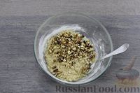 Фото приготовления рецепта: Овсяное печенье с клюквой и орехами - шаг №7