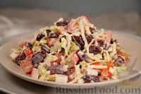 Фото к рецепту: Салат с крабовыми палочками, овощами и сыром