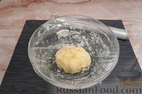 Фото приготовления рецепта: Пирог с яйцом, сыром и зеленью, на кефире - шаг №6
