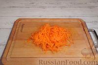 Фото приготовления рецепта: Печёночный рулет с луком, морковью и яблоком - шаг №8