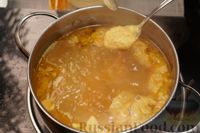 Фото приготовления рецепта: Суп с клёцками на курином бульоне - шаг №11