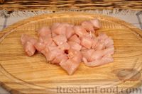 Фото приготовления рецепта: Макароны с курицей в сливочно-томатном соусе - шаг №4