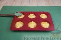 Фото приготовления рецепта: Слоёные мини-пироги с курицей в белом соусе - шаг №20