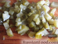 Фото приготовления рецепта: Салат "Пестренький" со свининой, овощами, сыром - шаг №4