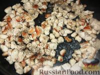 Фото приготовления рецепта: Голубцы с курицей, булгуром и грибами - шаг №3