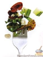 Фото к рецепту: Салат из листьев свеклы и капусты кале