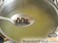 Фото приготовления рецепта: Суп из форели с картофелем - шаг №8