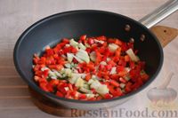 Фото приготовления рецепта: Макароны с фаршем и овощами в томатном соусе (на сковороде) - шаг №3