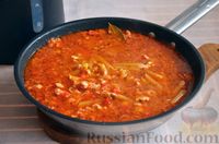 Фото приготовления рецепта: Макароны с фаршем и овощами в томатном соусе (на сковороде) - шаг №8