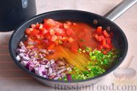 Фото приготовления рецепта: Спагетти с овощами и сыром (на сковороде) - шаг №6