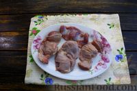 Фото приготовления рецепта: Паштет из куриных желудков, с овощами и грибами - шаг №2